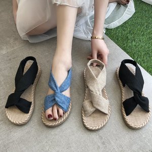 Sandales d'été à la mode pour femmes avec cordon tressé simple et bande élastique Cross Flat Platform Design New Summer Wear Shoes - Product Image 1