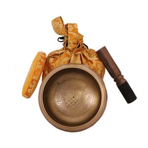 ชามร้องเพลงทองเหลืองทำด้วยมืองานฝีมือโลหะคุณภาพระดับพรีเมี่ยมจากเนปาลสำหรับการทำสมาธิและการรักษาการออกแบบแกะสลักเป็นของที่ระลึก - Product Image 1