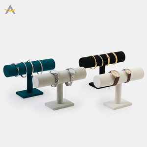 Présentoir de Luxe Auralux pour Montres et Bijoux, Support en Velours en Forme de T pour Bracelets et Bijoux - Product Image 5