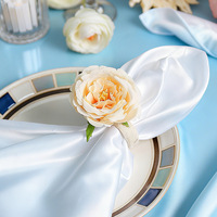 Anneaux de serviette vintage français 3D à motifs floraux avec roses artificielles et fausses fleurs pour la décoration de centre de table de fête