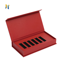 Boîte d'emballage en papier de luxe personnalisée Boîtes cadeaux rigides à verrouillage magnétique avec couvercle magnétique pour bouteille de parfum avec insert en mousse Eva