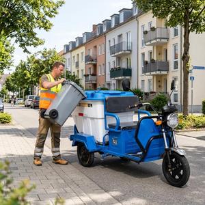 Triciclo de Transporte de Residuos de Metal Resistente de Tres Ruedas, Alcance de Conducción de 50 km, Capacidad de 300 lb para Saneamiento Vial y Vecinados - Product Image 1