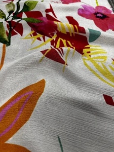 ผ้าพิมพ์ดิจิทัลชิโนนคุณภาพเยี่ยม น้ำหนักเบา ผลิตตามสั่ง พร้อมงานปัก สำหรับตัดเย็บเสื้อผ้าและชุดเดรส - Product Image 5