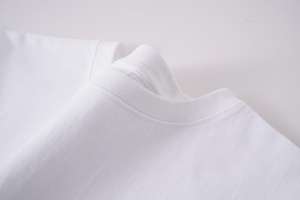 חולצת טי קצרה לנשים, 100% כותנה, צווארון עגול, שרוולים קצרים, קלת משקל, נעימה על העור, לשימוש ביתי או בקמפוס. - Product Image 6