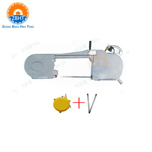 Scie à désosser <span class=keywords><strong>de</strong></span> type bande en acier inoxydable ZBHT, équipement d'abattage <span class=keywords><strong>de</strong></span> porcs, capacité <span class=keywords><strong>de</strong></span> 100 têtes/heure, haute productivité - Product Image 3