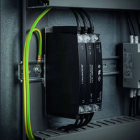 Filtre de ligne triphasé Schaffner FN3025HL-10-71 pour modes communs (EMC/EMI/RFI), montage sur châssis, 10A 520VAC 0.1mA, fuite ultra-faible