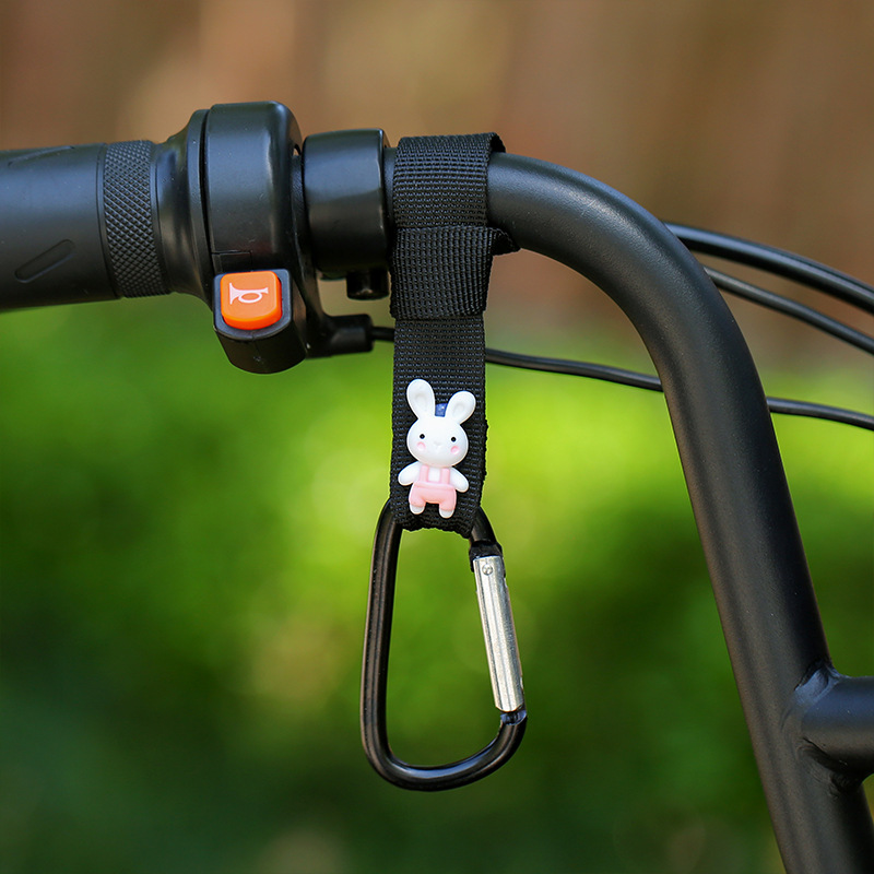 Sangle noire en forme de d rose jarretelle lapin