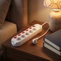 Prise allemande, 5 voies, 16A, 230V~, avec protection enfant, interrupteurs individuels et interrupteur principal, EMC GS