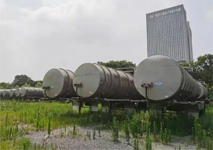 Professional Factory Manufacturing Body with Various Materials for Tractor Truck Available for Sale Oil tank Semi-trailer - Product Image 5