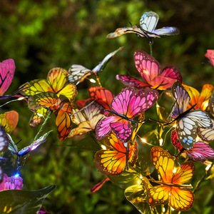 Luces Solares de Jardín con Forma de Mariposa, Decoración LED para Exteriores, Resistentes al Agua, Portátiles, con Estaca para Jardín - Product Image 1