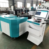 Machine de pliage de profilés industriels polyvalente et robuste avec système de contrôle informatique pour structures métalliques architecturales