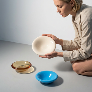 Bols en résine faits à la main, design minimaliste, finition polie, couleur blanc bleu ambre, pour servir les aliments, usage domestique - Product Image 1