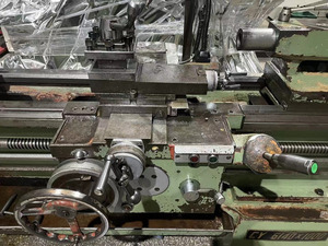 Tornio Manuale Usato CY6140 1000mm per Lavorazione Metalli Pesanti - Product Image 3