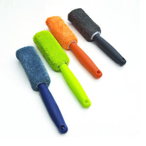 Brosse de nettoyage pour roues et jantes de voiture NIKO, brosse pour pneus de voiture avec housse en microfibre - Product Image 1