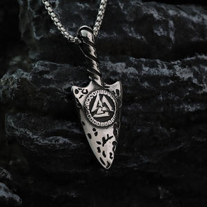 Collar con Colgante de Acero Inoxidable para Hombre, Estilo Nórdico Vintage, con Símbolo de Brújula Triangular, Diseño Geométrico, Regalo de Joyería - Product Image 2