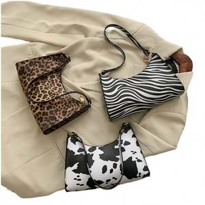 Sac à bandoulière simple à carreaux 2025 pour femmes, sac sous le bras tissé tendance avec écharpe en soie, sac à main décontracté - Product Image 1