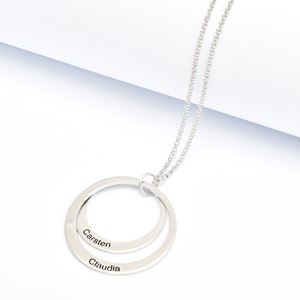สร้อยคอเงินทำมือคู่รักสลักชื่อสวยงามจี้วงกลมป้ายชื่อ - Product Image 2
