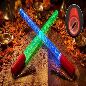 Varitas Dandiya Multicolores con Luces, Tecnología Avanzada, Borlas de Seda Elegantes y Diseño Confortable - Product Image 1