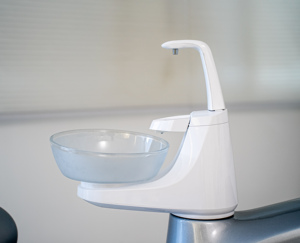 Unidad Dental de Alta Calidad a Precio Económico, Silla Dental Cómoda con Material de Acero y Fuente de Alimentación Eléctrica - Product Image 3