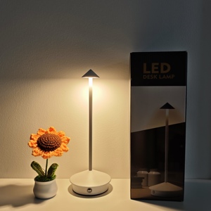 2025 mới hiện đại sáng tạo không dây sạc LED bảng đèn cảm ứng 3 mờ kim loại sang trọng không dây Bàn đèn photografic ánh sáng - Product Image 4