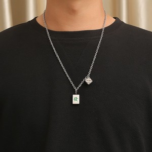 Collar unisex de acero de titanio con dados de Mahjong estilo chino, colgante de cadena para suéter de acero inoxidable minimalista y de moda. - Product Image 2