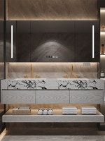 Meubles-lavabos de salle de bain suspendus au mur avec miroir, avec dessus en pierre flottante moderne, comptoir en marbre et lavabo intégré