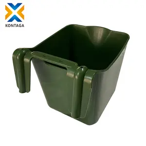 China Supplier 14L Horse Trough Feed Plastic Hook Over Hanging Bucket feeder