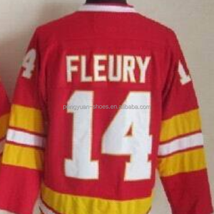 Maglia da Hockey Rossa Ricamata Stile Retrò di Theo Fleury dei Calgary, Pronta per la Spedizione - Product Image 1