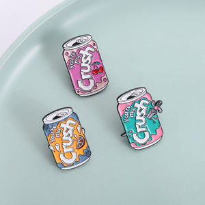 Cartoon Juice Drink Emaille Pins Du bist mein Crush Halloween Ghost Orange Soda Broschen Revers Abzeichen Schmuck Geschenke für Freunde - Product Image 1