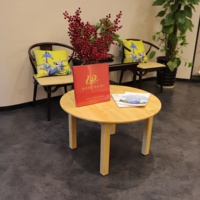 Table circulaire multifonctionnelle en bois massif pour les meubles des enfants d'âge scolaire, ensemble de meubles de maternelle