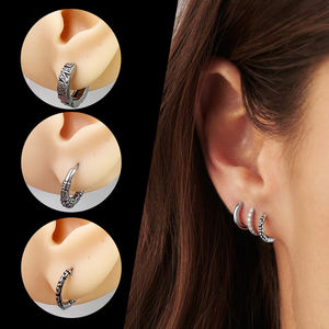 Pendientes de aro Huggie de acero inoxidable 316, pendientes Punk chapados en oro para hombres - Product Image 3