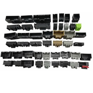 Convertidor de enchufe de vídeo para cámara trasera de marcha atrás de aparcamiento de coche 20 21 32 35 25 26 27 conector de radio de 28 pines enchufe de vehículo eléctrico híbrido - Product Image 2