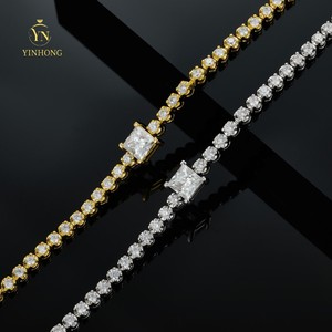 Venta al por mayor de fábrica GRA Certified 925 Silver Moissanite <span class=keywords><strong>Rubik</strong></span>'s Cube Bracelet VVS1 Custom Logo Swiss Micro-Pave - Product Image 5