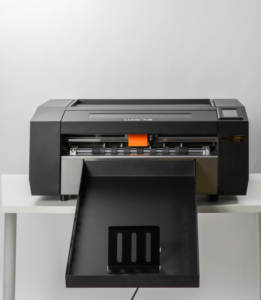 FRONT DXS350Pro Label Cutter 330*488mm Ahorre tiempo Cámara estable y de alta calidad para un corte de contorno 100% automático. - Product Image 2