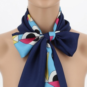 Corbata de Seda Azul Marino con Estampado de Ojos Estilo Pop Art Vanguardista, Atada en un Elegante Lazo Frontal para un Toque Uniforme - Product Image 1