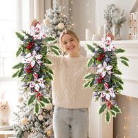 Décoration Murale de Noël : Guirlande Artificielle en Fleurs, Rotin, Aiguilles de Pin et Baies Rouges – Nouveau Design Transfrontalier pour Mur