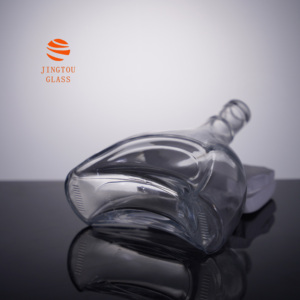 Bouteille en verre à fond incurvé de 700 ml pour brandy blanc, coffret cadeau luxueux XO cognac avec un <span class=keywords><strong>d</strong></span>écanteur pour l'<span class=keywords><strong>a</strong></span>ération du vin - Product Image 4