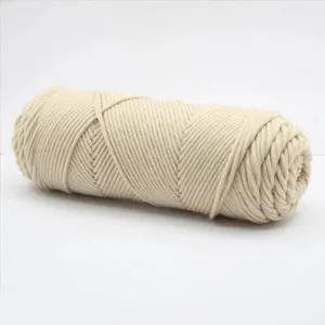 Rifornimento della fabbrica 400g filato acrilico 8ply latte per bambini filato di cotone per tufting tappeto per tessitura per maglieria