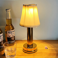 Lampe de table LED rechargeable en métal, style nordique moderne et créatif, trois couleurs, protection oculaire, intensité réglable, pour bar, restaurant, café