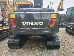 Escavatore Cingolato Volvo EC140 da 14 Tonnellate Usato Completamente Ricondizionato con Configurazione Avanzata - Product Image 3