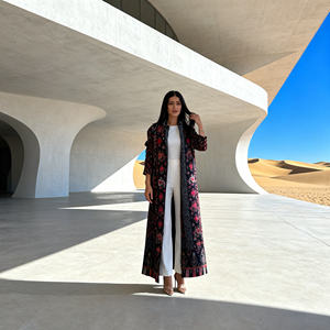 Abaya Elegante de Poliéster con Estampado Plisado Personalizada para Mujeres Musulmanas, Vestido de Alta Calidad para Ocasiones Especiales, Venta al Por Mayor - Product Image 3