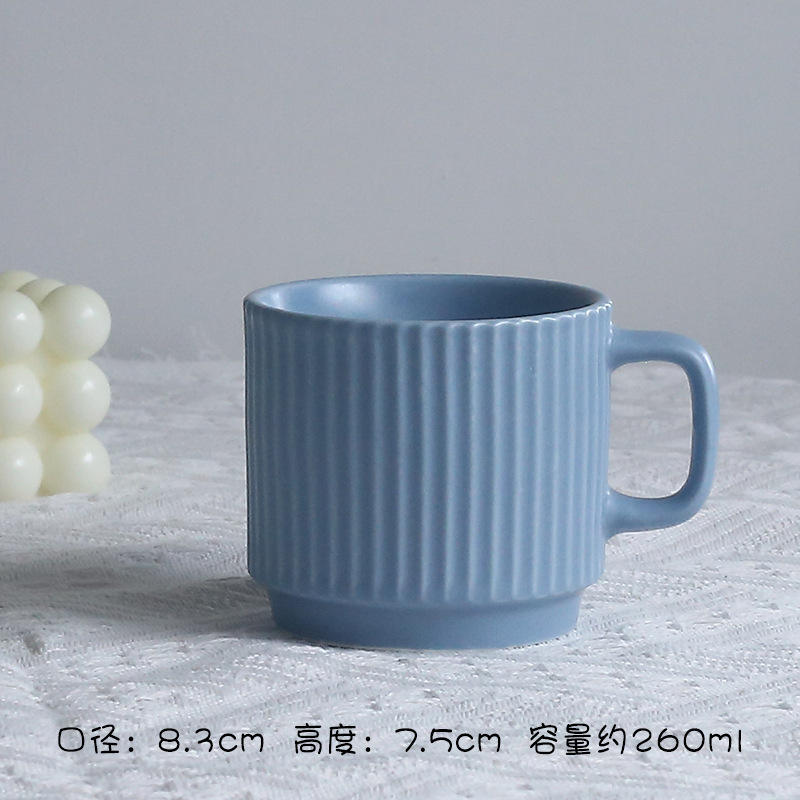 ถ้วยเดียวสีฟ้าหมอกควัน