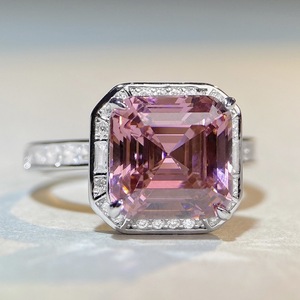 แหวนเพชร CZ หรูหราคลาสสิกทรงสี่เหลี่ยมสีชมพู 5 กะรัต ประดับเพชรเม็ดเดี่ยว เงินแท้ S925 แหวน<span class=keywords><strong>พลอย</strong></span> เหมาะสำหรับงาน<span class=keywords><strong>แต่งงาน</strong></span> ของขวัญสำหรับผู้หญิง - Product Image 2
