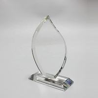 Nouvelle conception, plaque en verre optique K9 à facettes flamboyantes, trophée en cristal, logo personnalisé gravé au laser, souvenir d'entreprise, décoration, cadeau