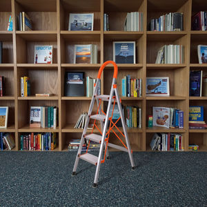 Escalera Doméstica de Aluminio de 4 Peldaños, Antideslizante, Sin Oscilaciones, 330 lb, EN 131, para Baño, Gimnasio, Supermercado, Exterior, Almacén - Product Image 1