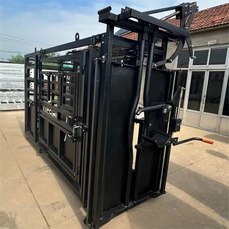 Heavy Duty Livestock Head Bail Parallel Side Squeeze Farm Equipment Cattle Crush Hot Dipped Galvanized Cattle Squeeze Chute