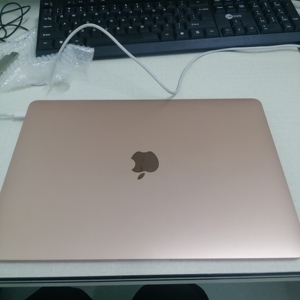 MacBook <span class=keywords><strong>Air</strong></span> 2020 13,3 pouces Or 8 Go 256 Go SSD Fin Portable Professionnel – Vente en Gros d'Ordinateurs Portables d'Occasion à Bas Prix – Meilleures Ventes - Product Image 2