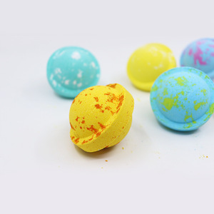 Boules de sel de bain organiques de parfum fizzies de bain naturel OEM bombes en forme d'espace bombe de bain pour cadeaux d'anniversaire - Product Image 5
