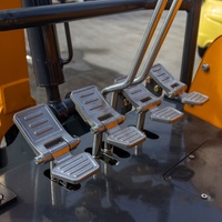 Mini-excavatrice compacte de 1,5 tonne de fournisseur chinois avec moteur Yanmar, flèche pivotante et cabine pour la construction