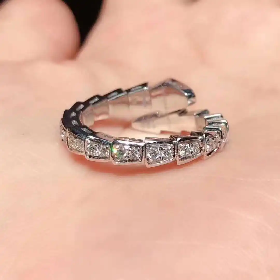 Penjualan Langsung Pabrikan Mewah 925 Cincin Perak Batu Putih Perak Murni Perhiasan Pesta Wanita Trendi OEM
